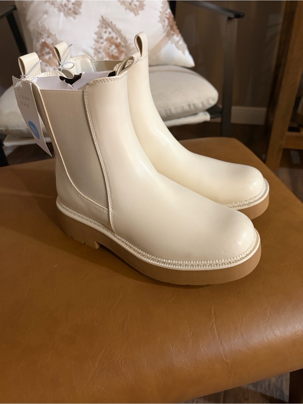 a new day Cream Platform Chelsea Booties